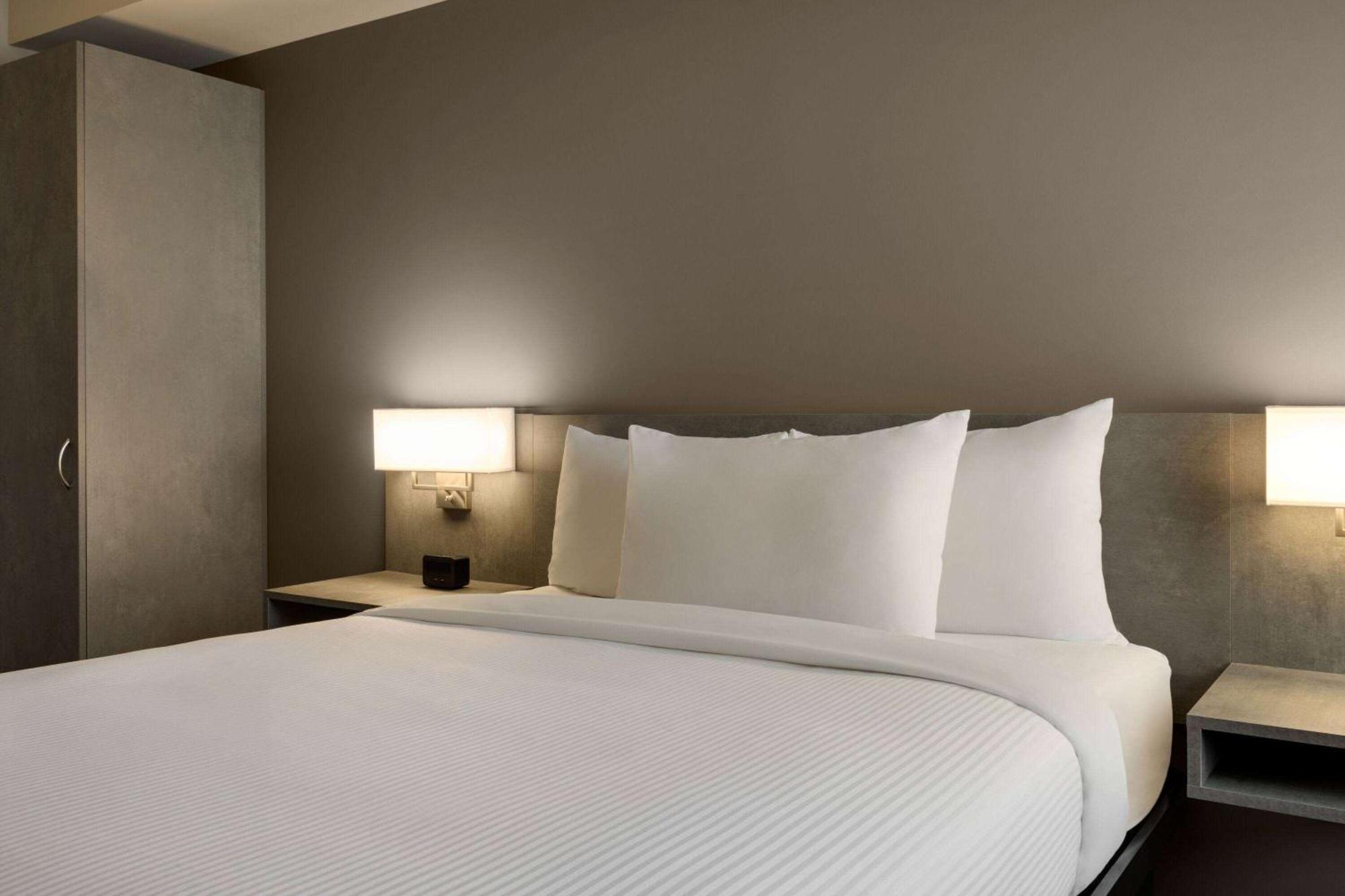 Microtel Inn & Suites By Wyndham Boisbriand Sainte-Therese Exterior photo